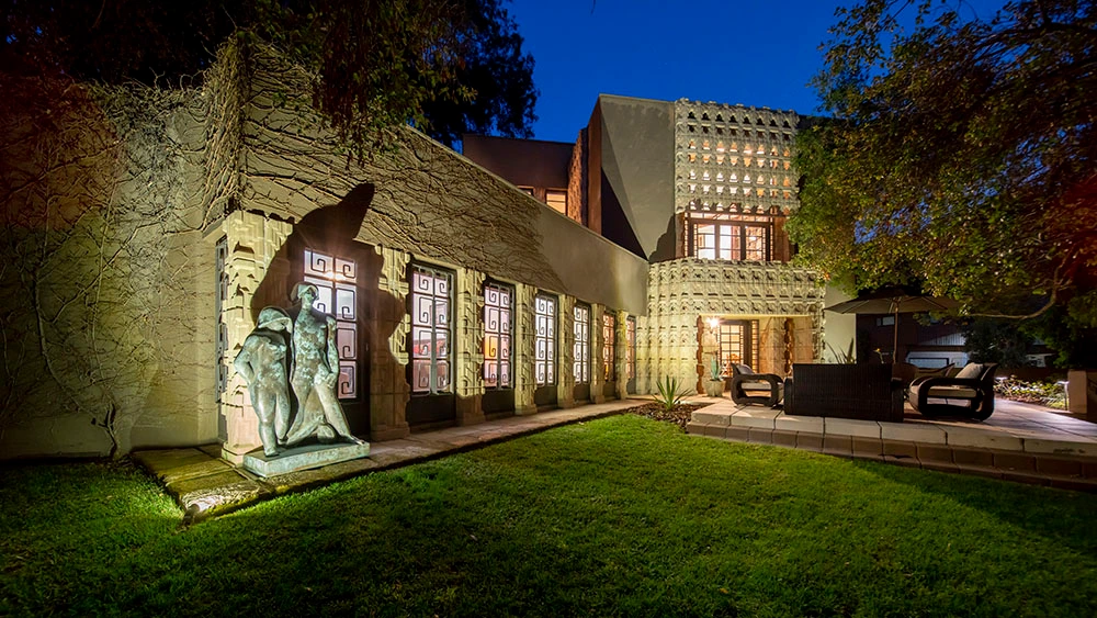 Derby House: la cultura Maya riattualizzata a Los Angeles